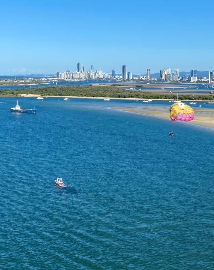 Gold Coast: Parasailing in Surfers Paradise - What the Gold Coast parasailing trip is really like