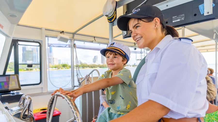 Gold Coast: Sightseeing Hop-on Hop-off Cruise - Starting at the HOPO ferry kiosk