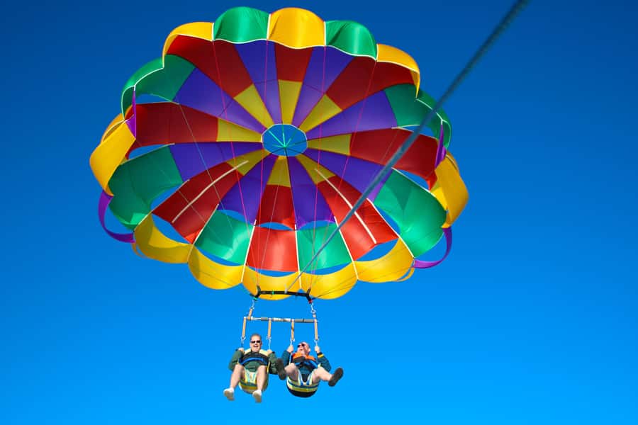 Gold Coast: Surfers Paradise Parasailing with Free Photos - Planning your morning or afternoon