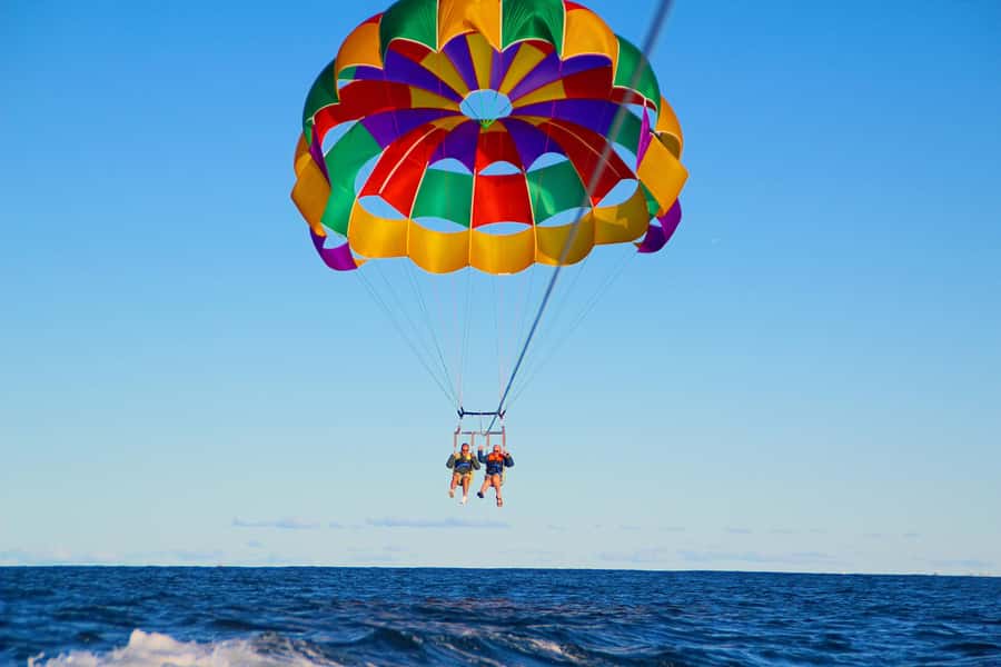 Gold Coast: Surfers Paradise Parasailing with Free Photos - How it compares with other Gold Coast choices