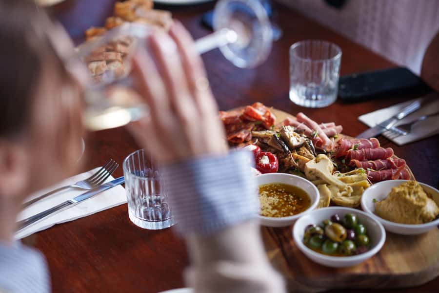 Gold Coast: Tamborine Mountain Wine Tour - What the guide adds to the experience