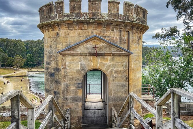 Grand Port Arthur with guided Isle of the Dead tour - The harbour cruise sets up the Isle of the Dead