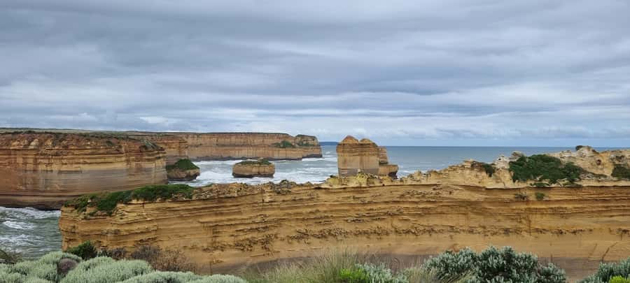 Great Ocean Road Lux Tour Max 11 Hotel Pickup - The Twelve Apostles and the Razorback
