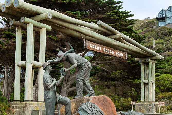 Great Ocean Road Reverse Tour with Iconic Stops & Wildlife - Why the reverse Great Ocean Road route matters