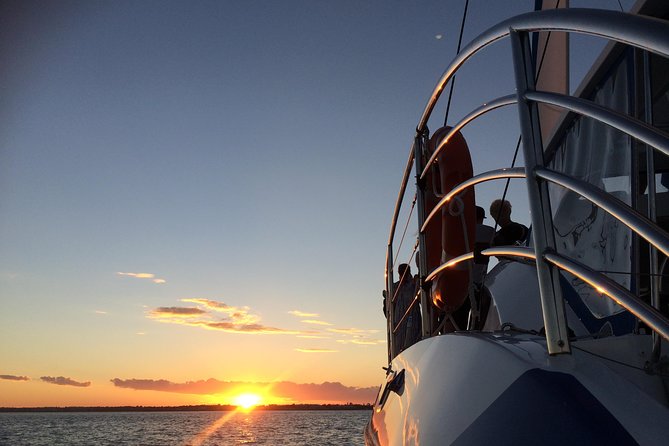 Hervey Bay Champagne Sunset Sail - A gentle sail across Hervey Bay