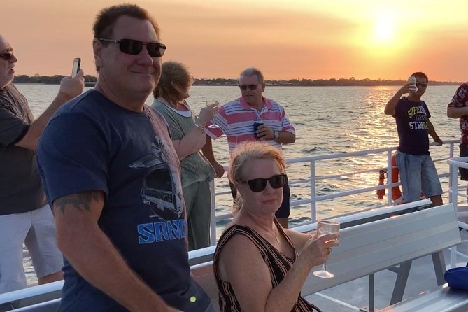 Hervey Bay Sunset Cruise - Space and group size deserve attention