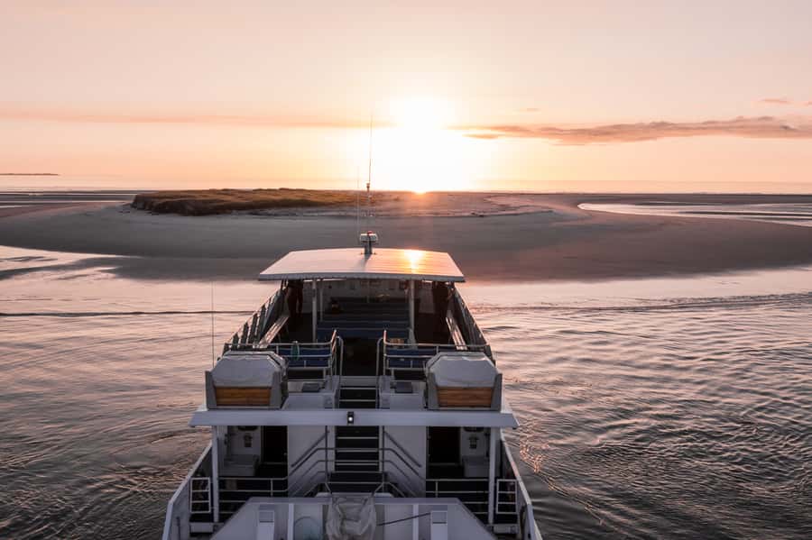 Hervey Bay: Sunset Cruise to Great Sandy Marine Park - How to make the most of the cruise