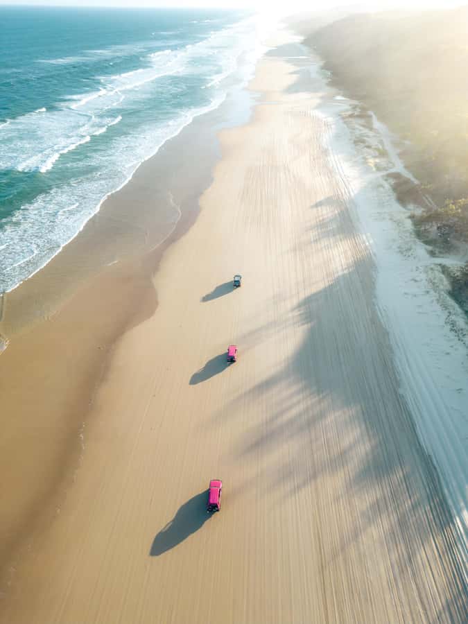 Hervey Bay to K'gari/Fraser Island 2-Day Tour (Beach House) - The pink 4WD driving experience