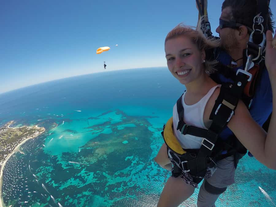 Hillary's Harbour: Rottnest Island Skydive and Ferry Package - Choosing Between 10,000 and 15,000 Feet