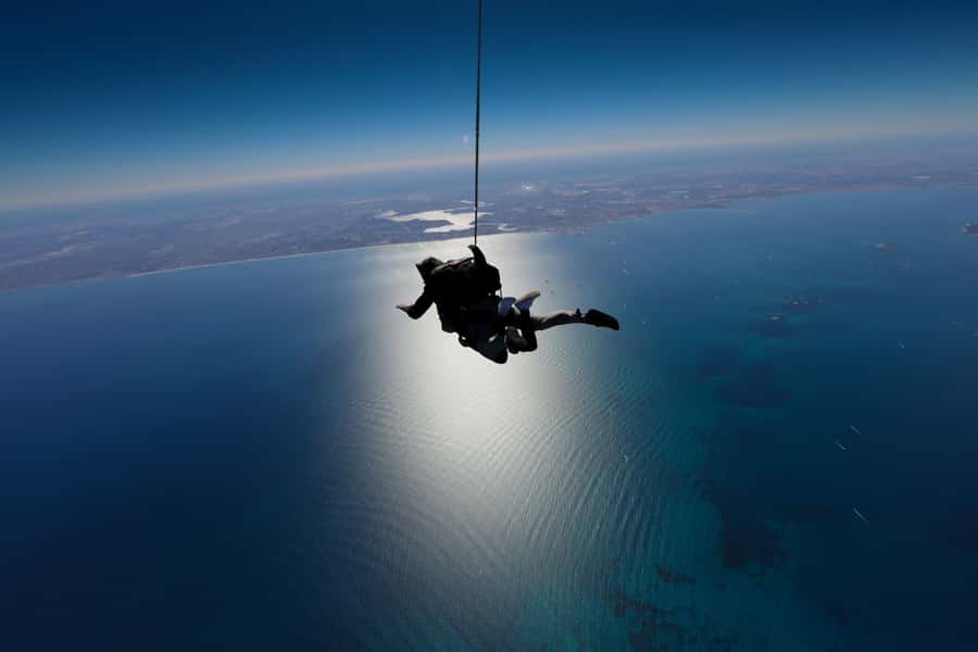 Hillary's Harbour: Rottnest Island Skydive and Ferry Package - Weather, Timing, and the Main Risks