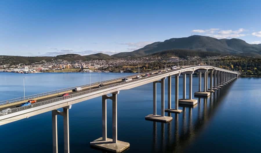 Hobart: 3-Hour City Sightseeing Tour - What the vehicle is really like