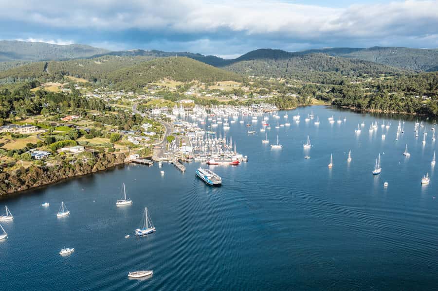 Hobart: Bruny Island Food, Sightseeing & Lighthouse Day Tour - Cape Bruny Lighthouse, the day’s main event