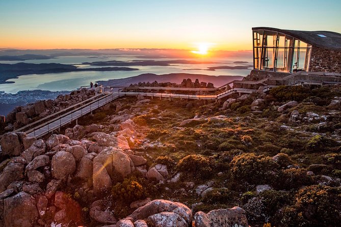 Hobart Highlights Day Tour - Climbing Kunanyi, Mt. Wellington