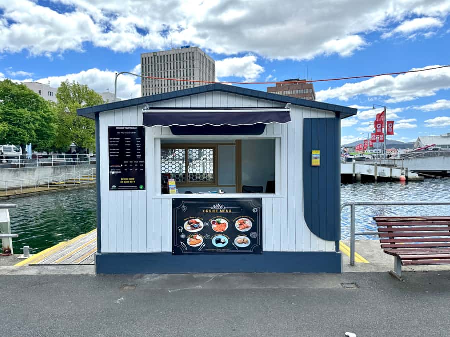 Hobart: Morning River Cruise - How good is the live commentary?