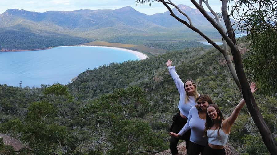Hobart: Wineglass Bay & Freycinet Active Day Tour - Sleepy Bay, if the clock allows