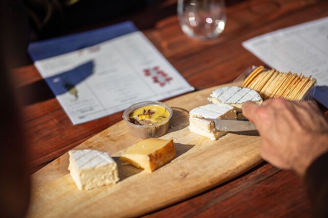 Hop on Hop off Wine tasting tour to Tamborine Mountain - Guides and the value of local commentary