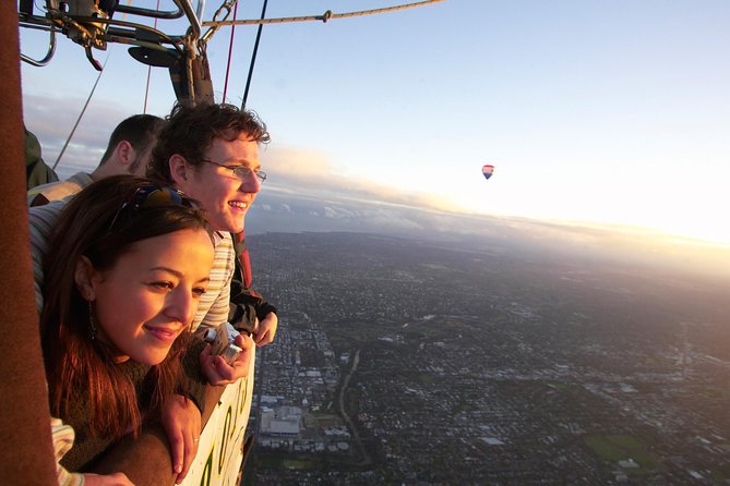 Hot Air Balloon Flights over Melbourne City (optional breakfast) - The one-hour flight over the city