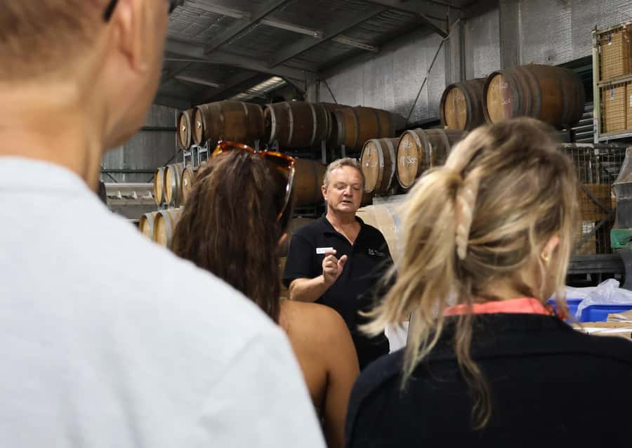 Hunter Valley: Wine, Chocolate and Lunch All Inclusive Tour - The early start from central Sydney