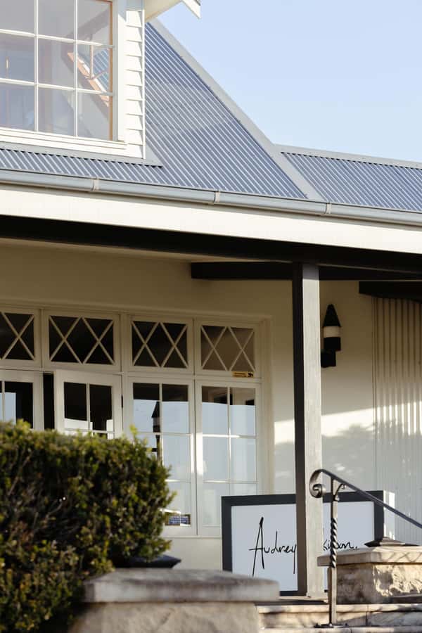 Hunter Valley: Wine Tour with 2-Course Lunch, Choc & Cheese - Who should book this experience