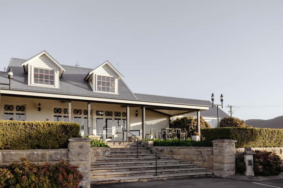 Hunter Valley: Wine Tour with 2-Course Lunch, Choc & Cheese - Guides can shape the whole day