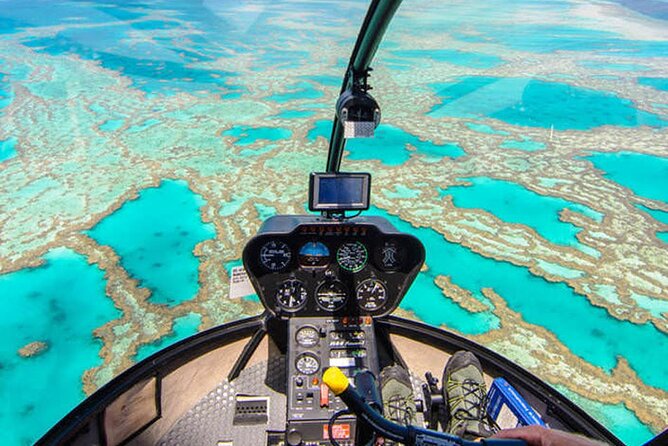 Inner Reef Explorer - 30 minute Reef Scenic Flight - Watching Arlington Reef from above