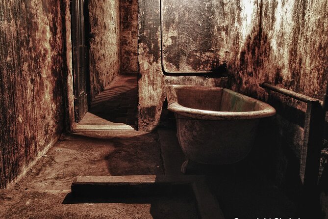 J Ward Lunatic Asylum Ghost Tour - A route through rooms, yards, and burial grounds