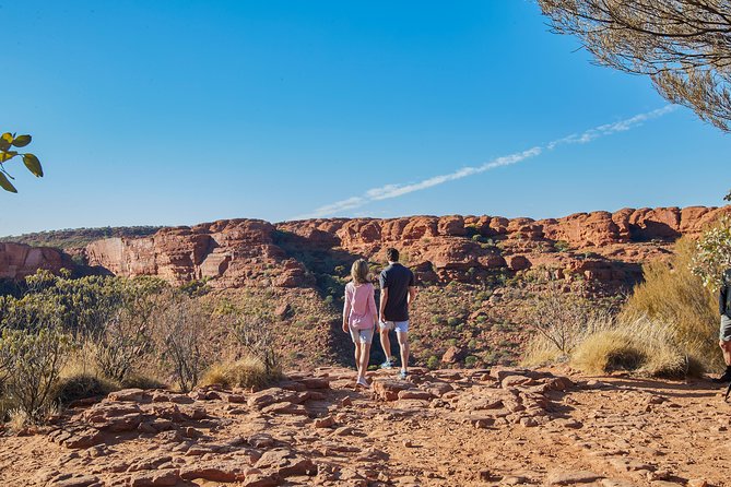 Kings Canyon Day Trip from Ayers Rock (Uluru) - Lunch and the Kings Canyon Resort stop