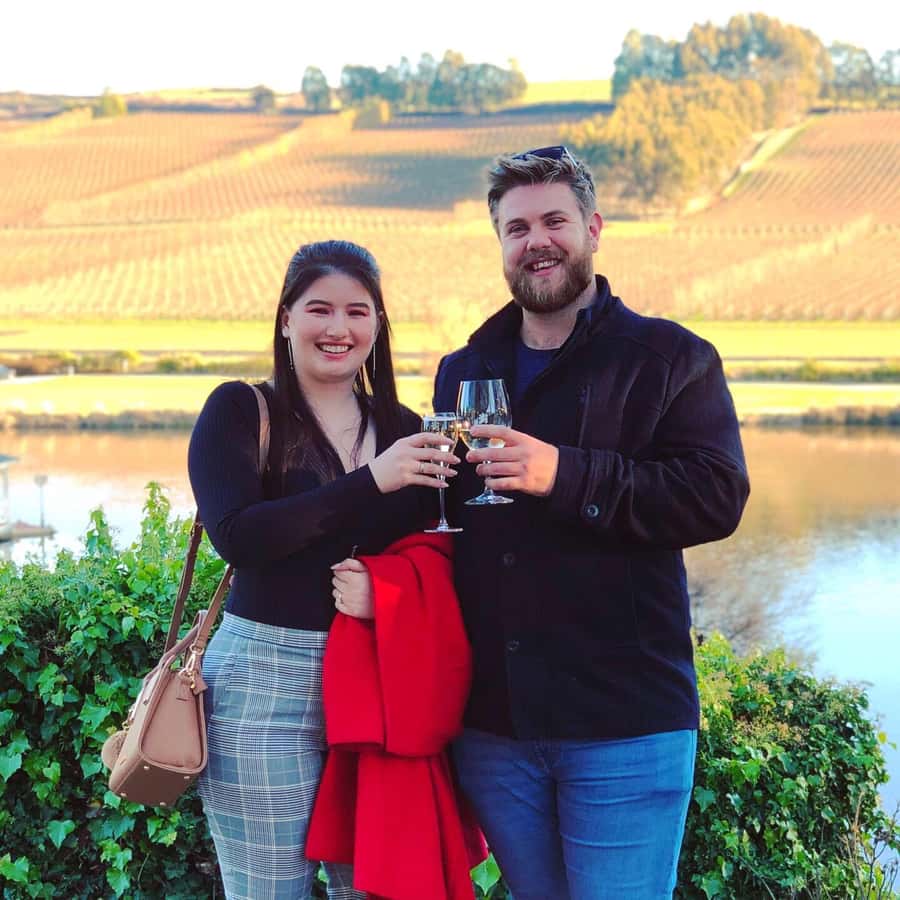 Launceston: Tamar Valley Wine Tour with Lunch - Lunch adds local produce to the tasting day