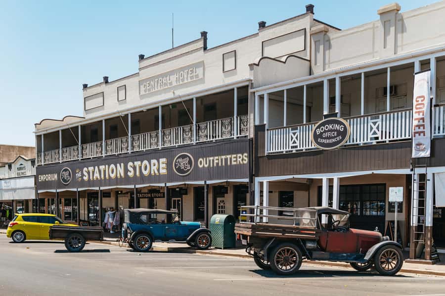 Longreach History and Town Tour - Why the local guide matters