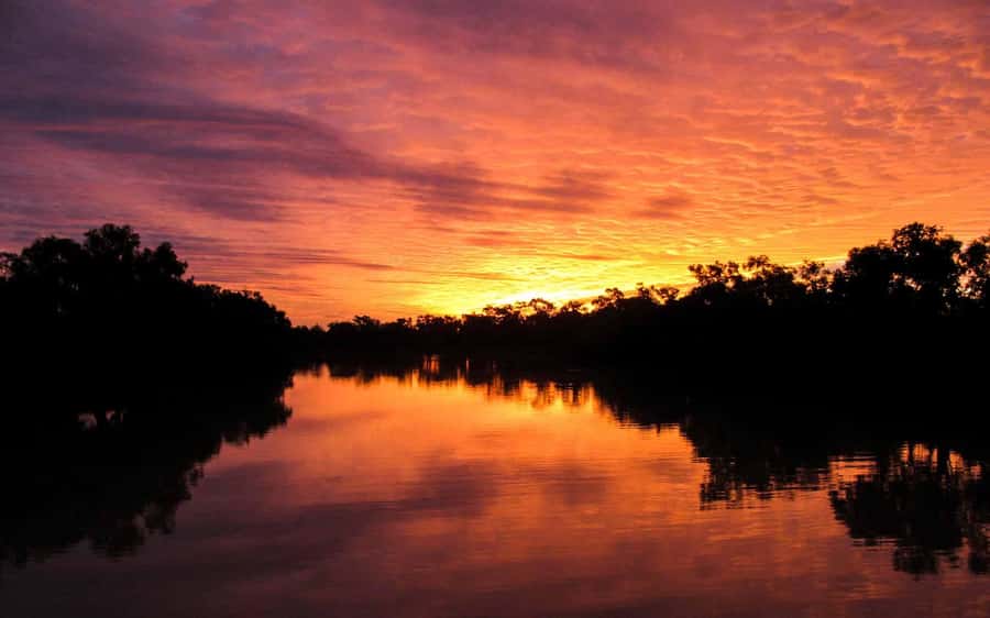 Longreach: Sunset Paddlewheeler Cruise, Show and Dinner - Key points at a glance