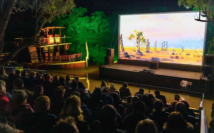Longreach: Sunset Paddlewheeler Cruise, Show and Dinner - Starlight’s Spectacular Sound and Light Show