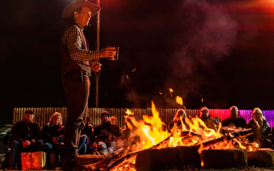 Longreach: Sunset Paddlewheeler Cruise, Show and Dinner - Pickup, timing, and what to pack