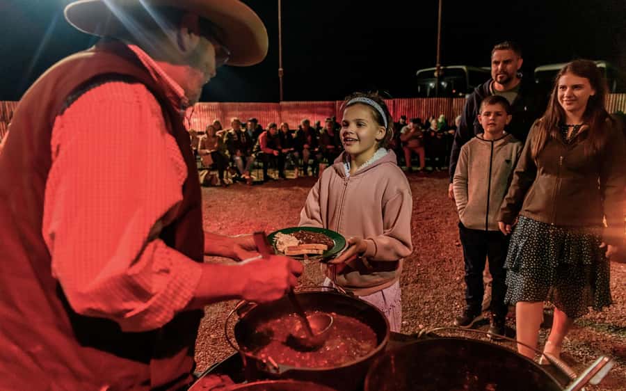 Longreach: Sunset Paddlewheeler Cruise, Show and Dinner - My call: book it for the full evening