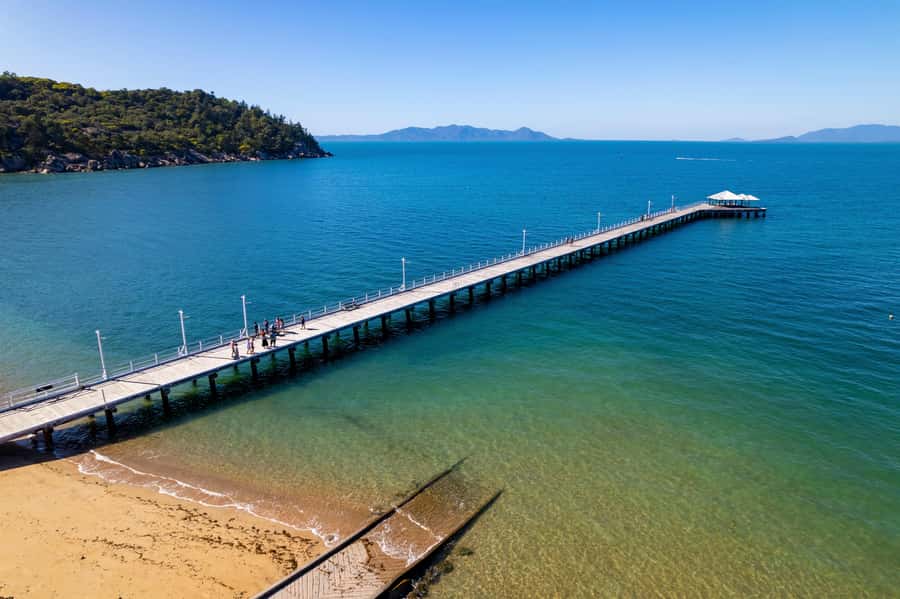 Magnetic Island: Behind the Scenes Tour - Rocky Bay Lookout and the first big views