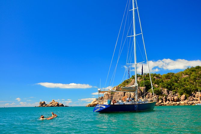 Magnetic Island: Lunchtime Sailing Cruise - Key points at a glance