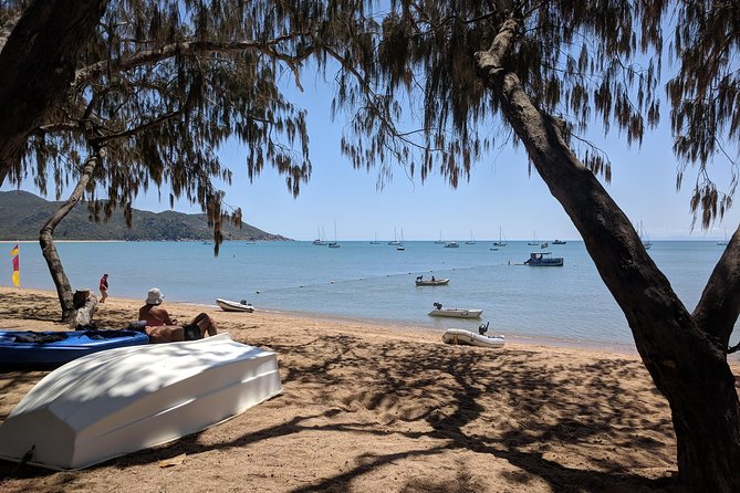 Magnetic Island Tour: Maggie Comprehensive - The long road to Horseshoe Bay brings the big views