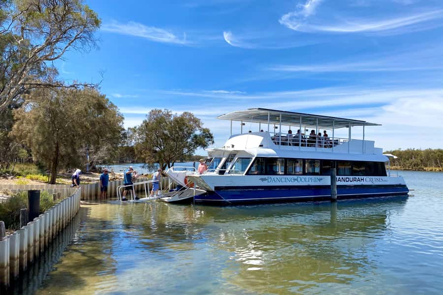 Mandurah: Murray River Lunch Cruise - Buffet lunch, dessert, and drinks on board