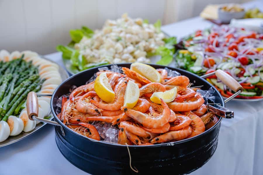 Mandurah: Murray River Lunch Cruise - The return through canals and waterfront homes