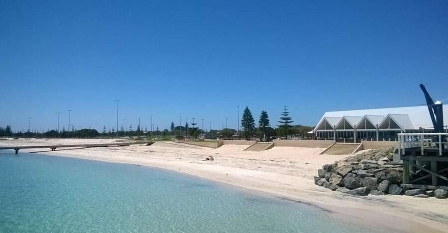 Margaret River and Busselton Jetty: Day Trip from Perth - Busselton Jetty: a quick look at a timber classic