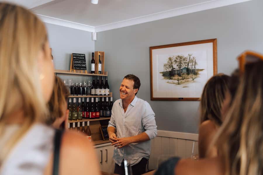 Margaret River: Boutique Wine Tour w. Blind Tasting + Lunch - What the guide adds to the experience