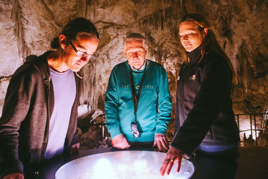 Margaret River: Self-Guided Audio Tour of Mammoth Cave - How the self-guided audio format works