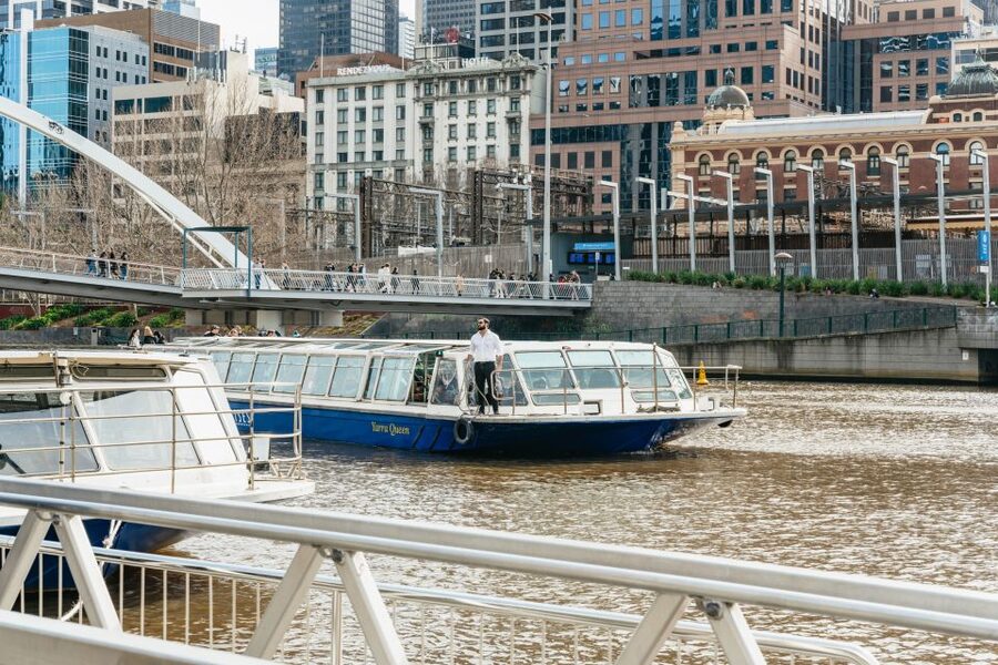 Melbourne: 1-Hour Gardens and Sporting Precinct River Cruise - What the commentary adds, and where it falls short