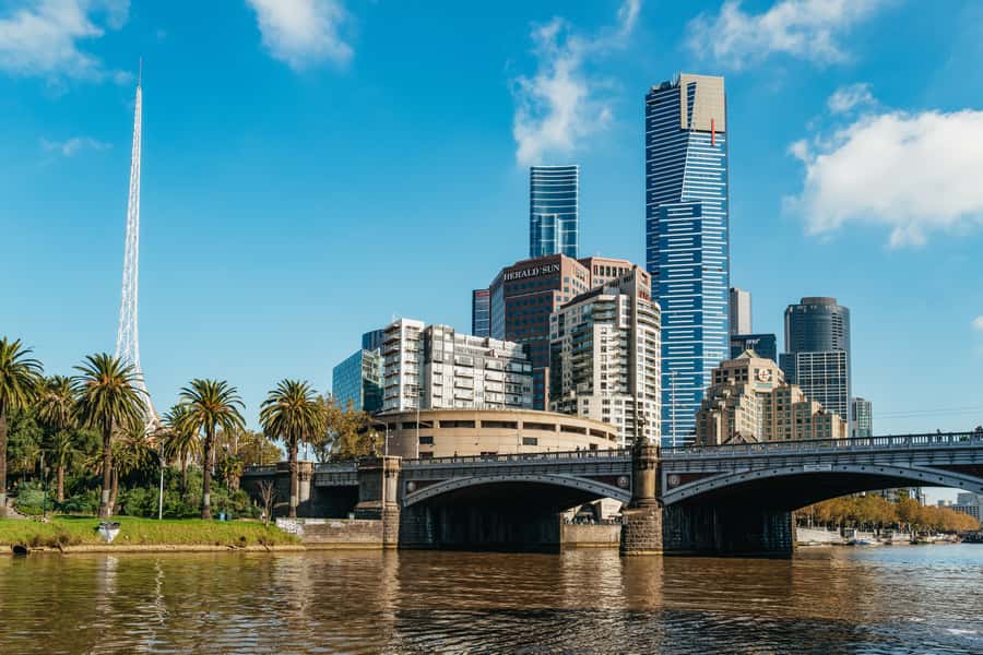 Melbourne: 2-Hour City Highlights River Cruise - Downriver toward Docklands and Southbank