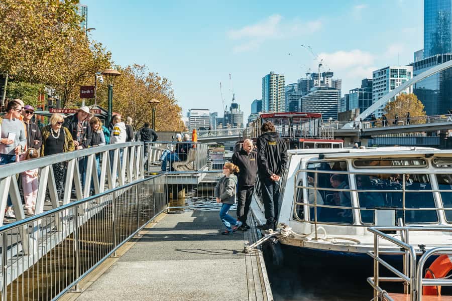 Melbourne: 2-Hour City Highlights River Cruise - Commentary, crew, and onboard comfort