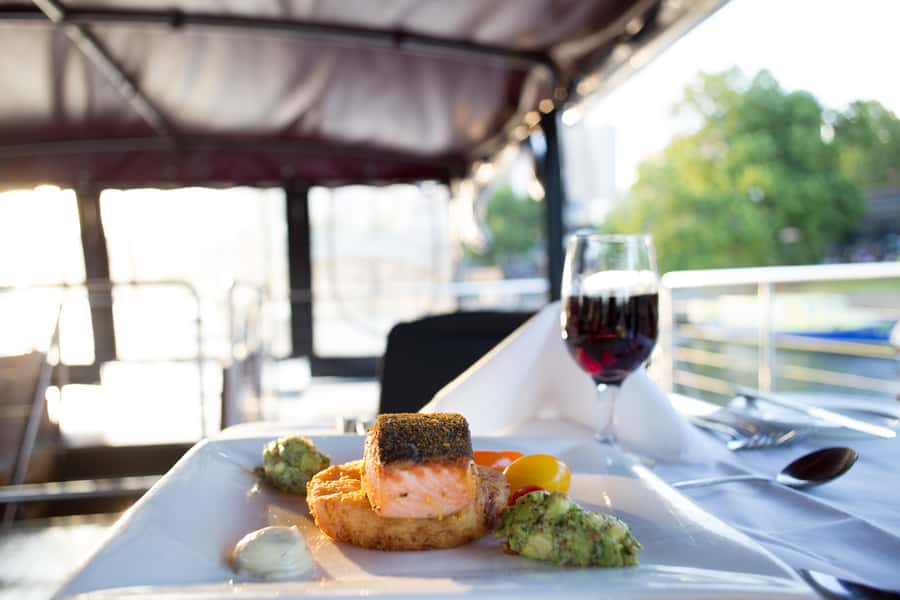 Melbourne: 4-Course Dinner Cruise with Drinks - Service, seating, and the feel of the evening