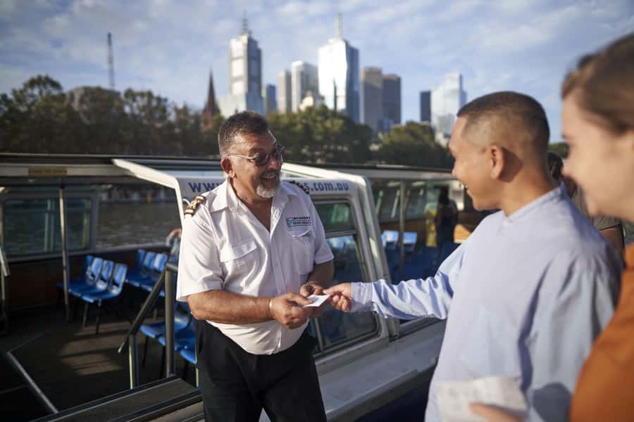 Melbourne City Cruise with Tea, Coffee, and Commentary - Finding the best view on board