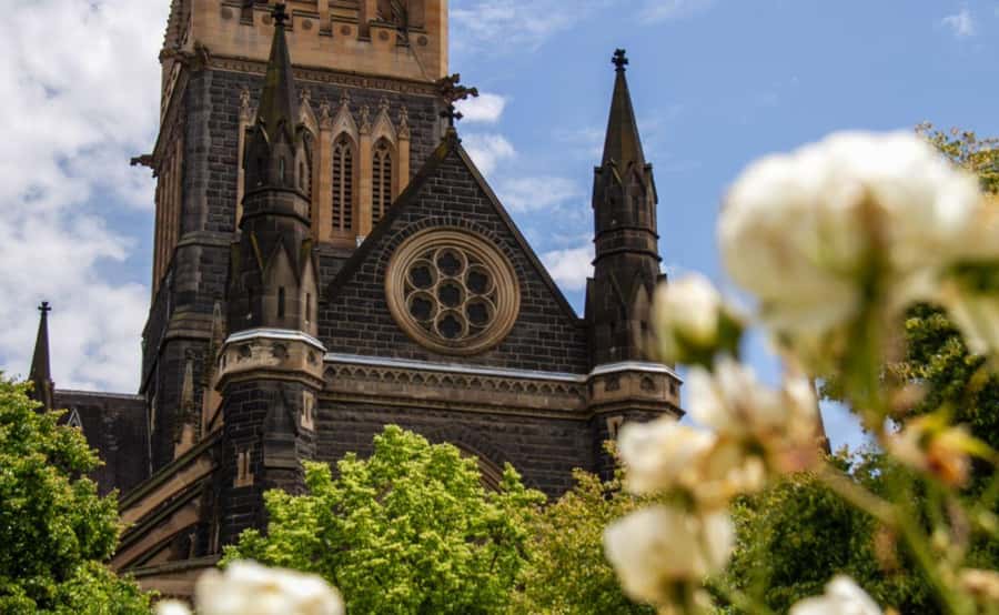 Melbourne: City Highlights Group Tour by Bus - Fitzroy Gardens and Cook’s Cottage