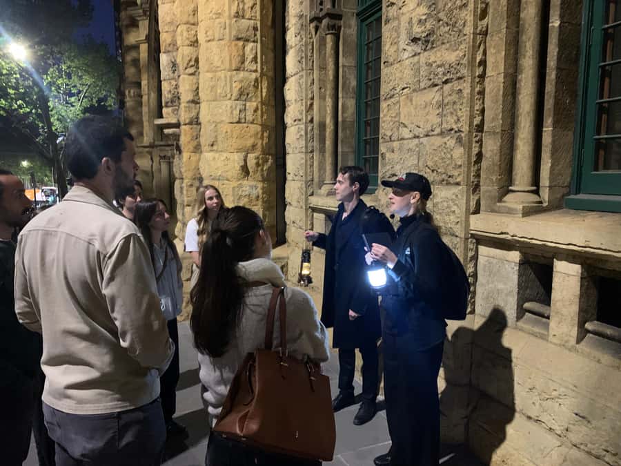 Melbourne: City Highlights Guided Walking Crime Tour - Why the guides matter