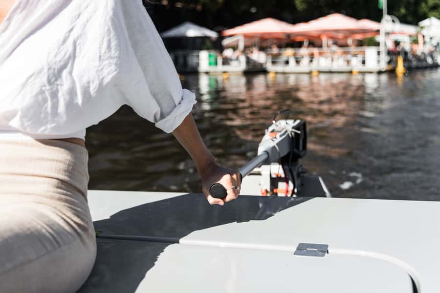 Melbourne: Electric Picnic Boat Rental on the Yarra River - What you can see from the water