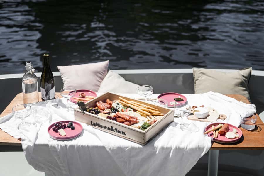 Melbourne: Electric Picnic Boat Rental on the Yarra River - Comfort, weather, and accessibility